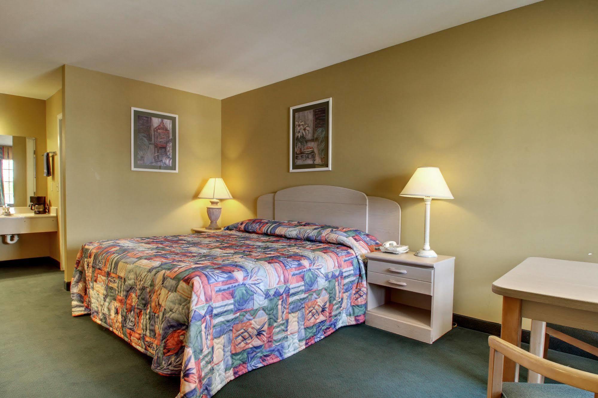 Key West Inn - Childersburg Luaran gambar